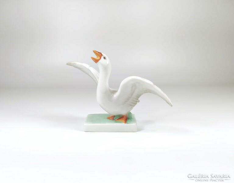 Herend, goose with spread wings, hand-painted porcelain figure 10 cm, perfect! (Bt012)