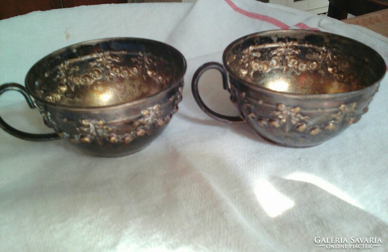 Egyéb régiség, antik fém csészék