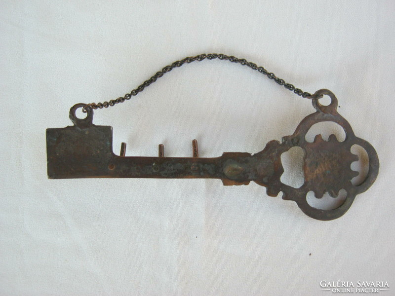 Copper or bronze wall decoration key-shaped wall key holder