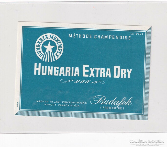 Hungaria extra dry champagne label