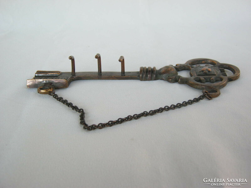 Réz vagy bronz fali dísz kulcs alakú fali kulcstartó