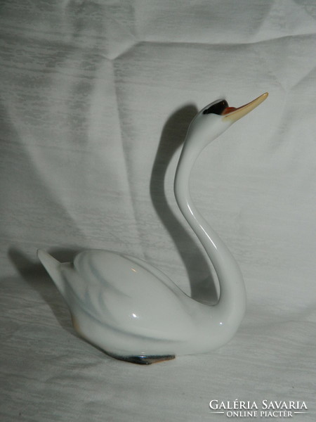Herend swan