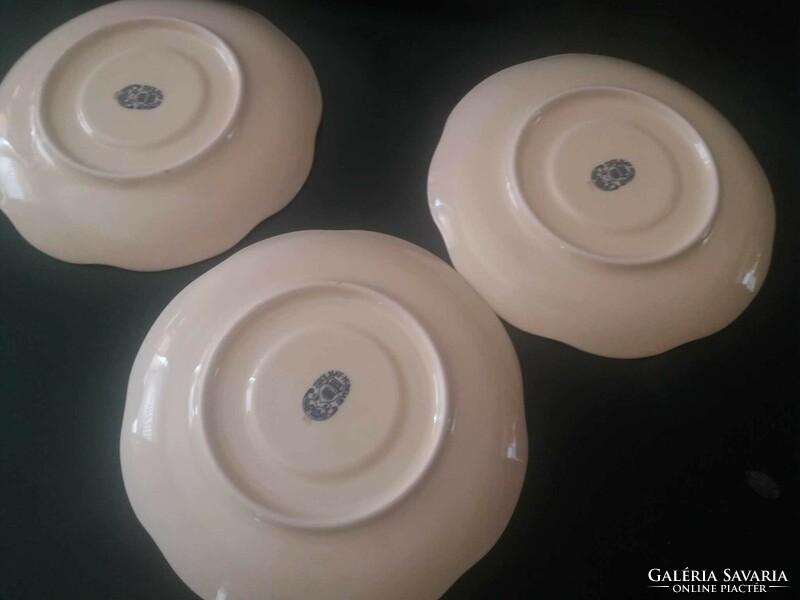Zsolnay porcelán kistányérok, 3 db
