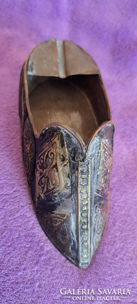 Réz cipő, miniatűr polcdísz, hamutál (M4134)