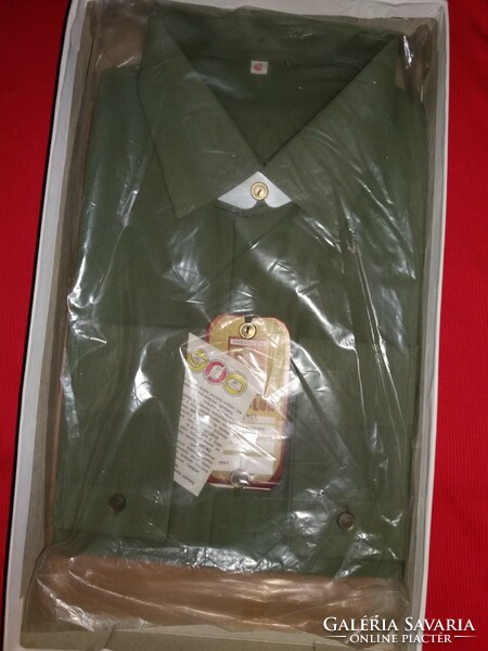 Old military officer's shirt blouse with box, unused, size 42 l, excellent condition according to the pictures