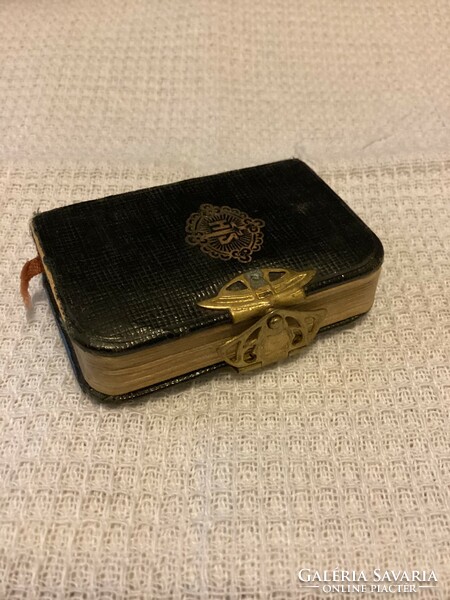 Miniature 1929 clasped prayer book