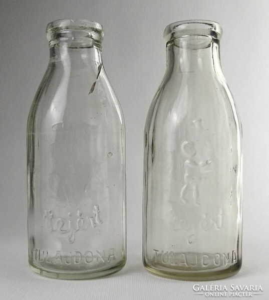 1O433 pair of old milk glass bottles labeled for milk 21 cm 1958