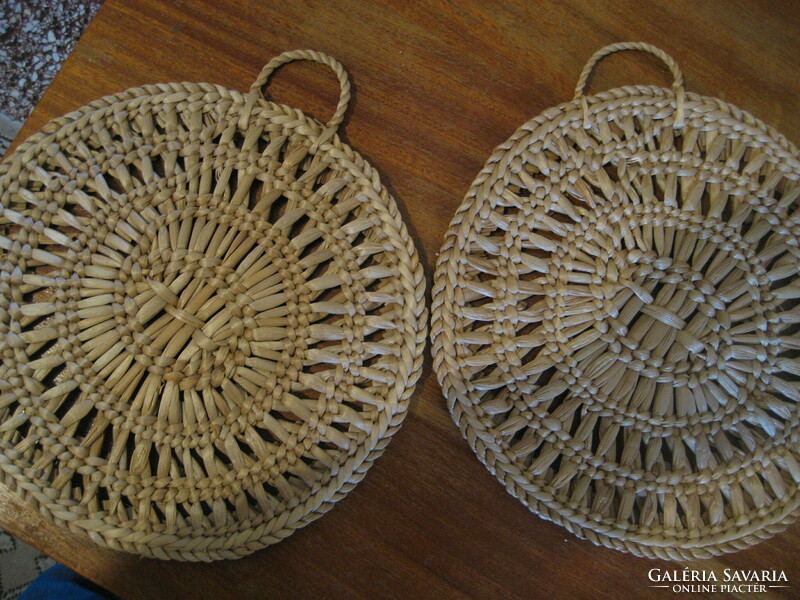Wicker pot or placemat 2 pieces