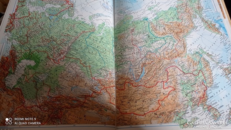 Large world atlas, topographic, with country descriptions, in Hungarian