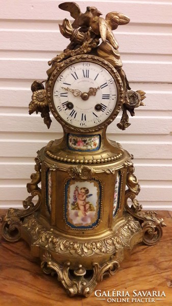 French classicist mantel clock
