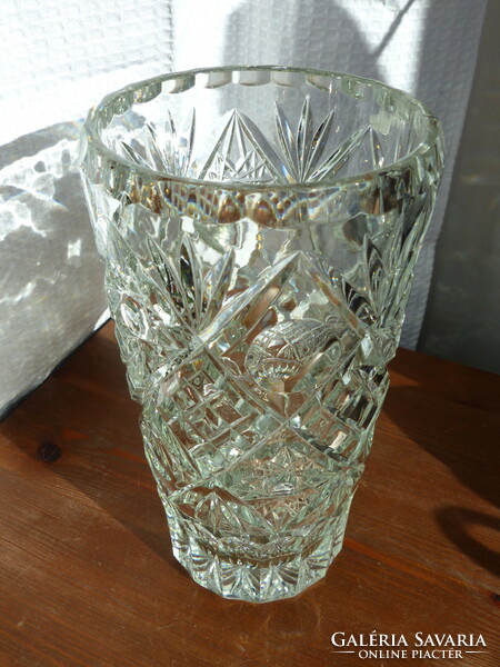 23cm-es gyönyörűen csiszolt Ajka kristály váza hibátlan újszerű
