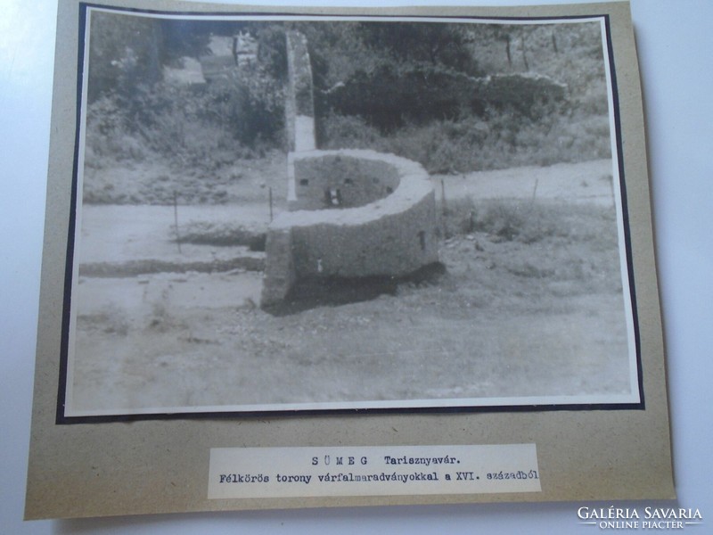 D198422  Sümeg Tarisznyavár -Veszprém vm. régi nagyméretű fotó 1940-50's évek kartonra kasírozva