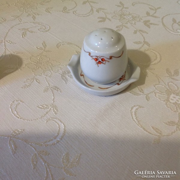 Alföldi porcelán csipkebogyó mintás - sószóró alátéttel