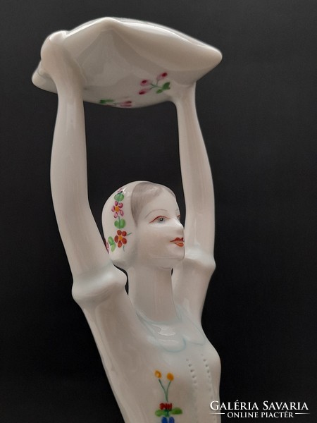 Hollóházi porcelán népviseletes, párnás lány figura