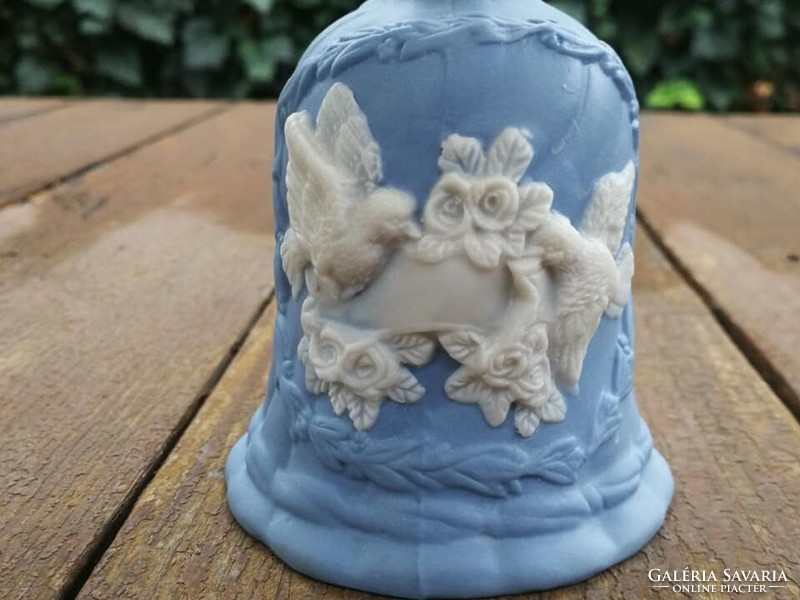 English porcelain doorbell, decorated with an angel calling cameo