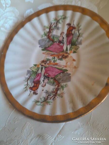 Jelenetes tányér antik