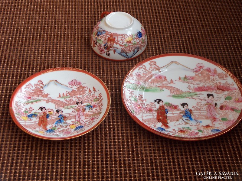 Five tea cups + five saucers + six cookie sheets, fine Japanese porcelain