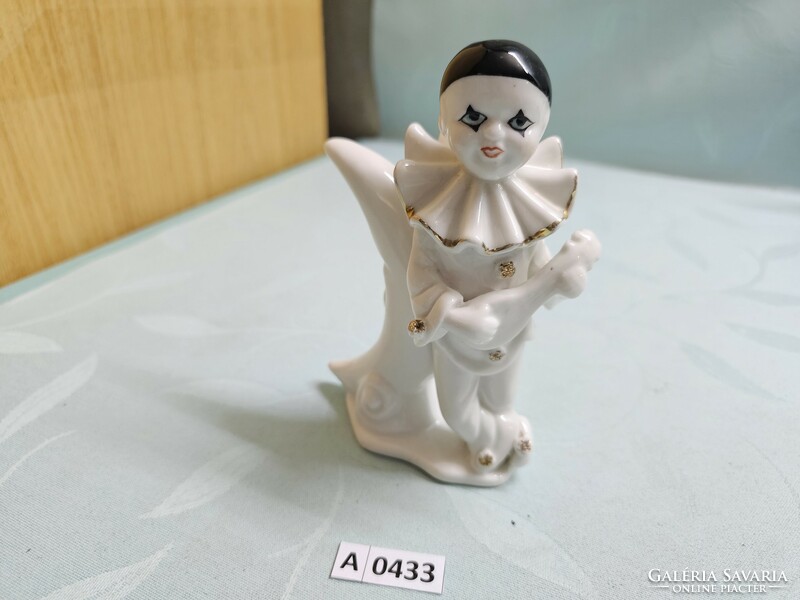A0433 Porcelán harlekin holddal 15 cm