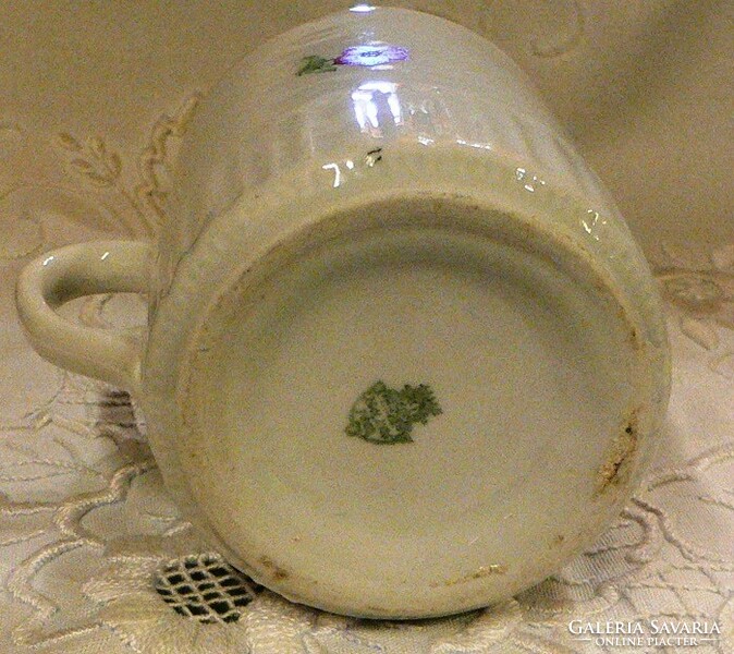 Zsolnay mug with floral pattern skirt