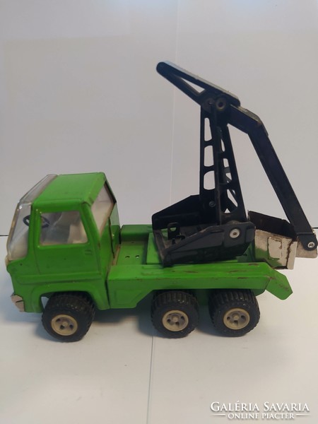 Old metal toy truck/grapple