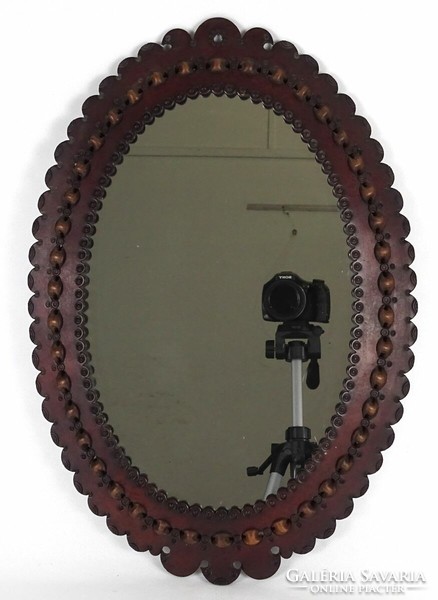 1O989 oval-shaped leather mirror 51 x 35.5 Cm