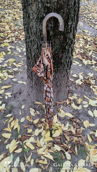Antik régi esernyő őszi színekben pompázó virágos minta