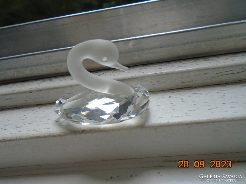 Hand polished Czech Mayfair Bohemia lead crystal animal figurine from the 70s, swan