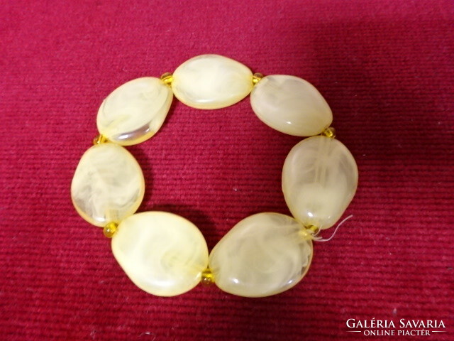 Lemon yellow bijou bracelet from the 70s. Jokai.
