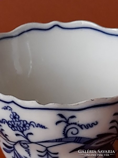 Messeni porcelán hagymamintás csésze