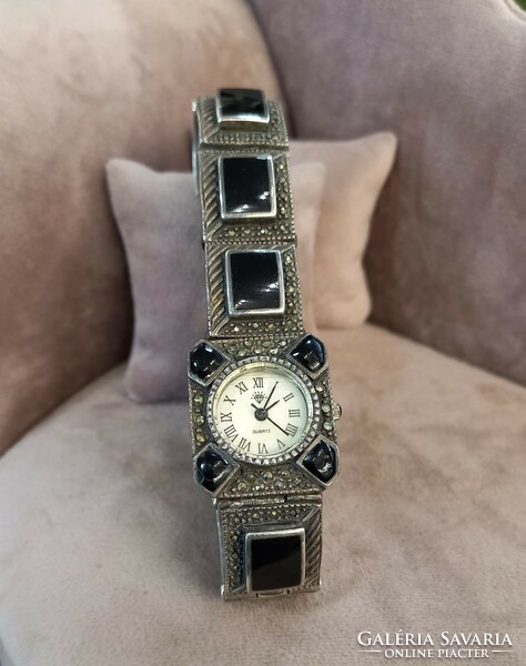 Silver onyx and marcasite stone wristwatch