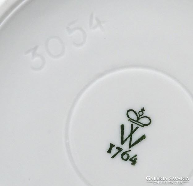 1O662 Wallendorf porcelán tégely 13 cm