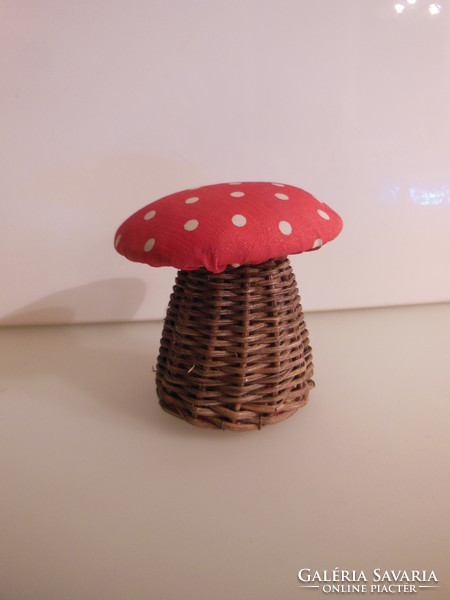 Pincushion - mushroom - 8 x 7.5 cm - comma - retro - Austrian - flawless