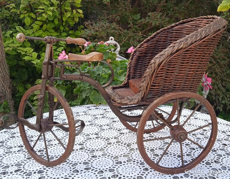 Tricikli bicikli ,játék babáknak dekoráció