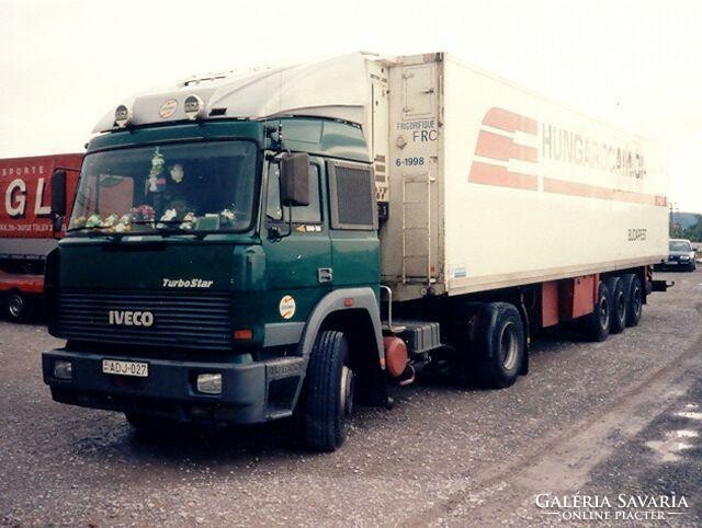 Régi ÓRIÁSI HUNGAROCAMION IVECO 73 cm hosszú modell / makett kamion autó a képek szerint