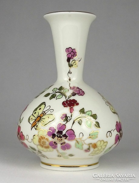 1O698 Hibátlan pillangós vajszínű Zsolnay porcelán váza 14.5 cm