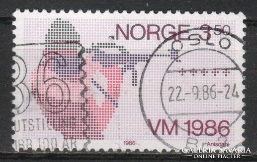 Norvégia 0197 Mi 941      0,70 Euró