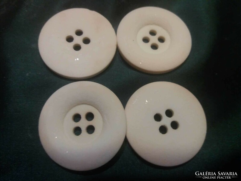 50 Bone colored clothes buttons