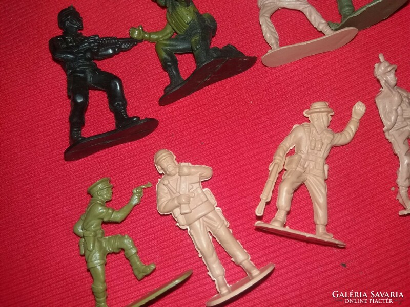 Retro trafikáru bazáráru műanyag játék katona katonák csomagban egyben képek szerint 35