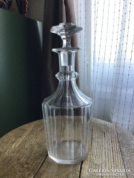 Antik hámozott üveg palack
