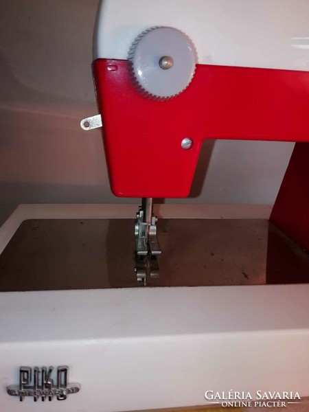 Piko children's toy sewing machine