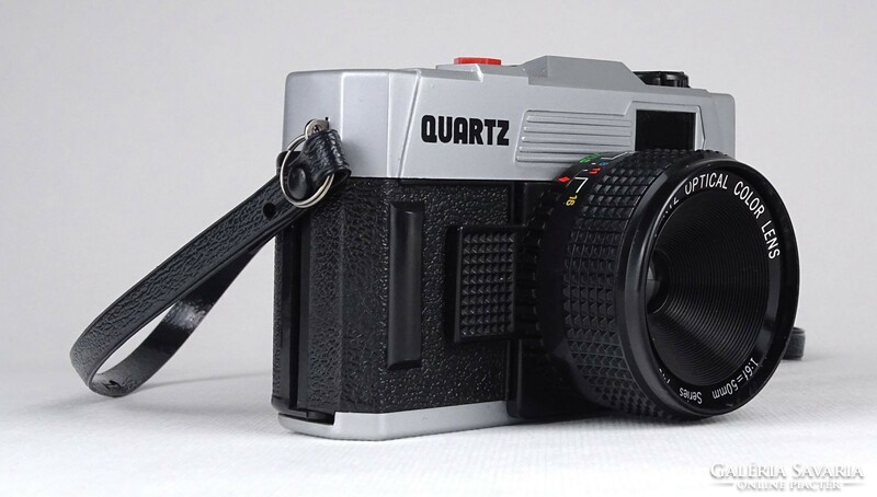 1O906 quartz camera in case