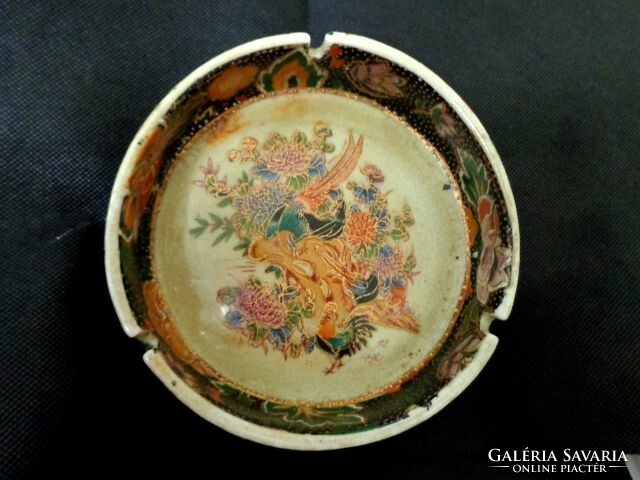 Antik kínai porcelán kézzel festett, aranyozott hamutartó