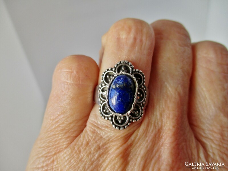 Beautiful old silver ring with lapis lazuli