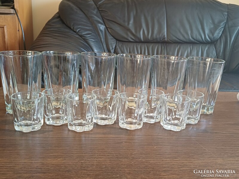 Set of 2 glasses
