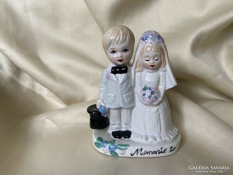 Porcelain couple