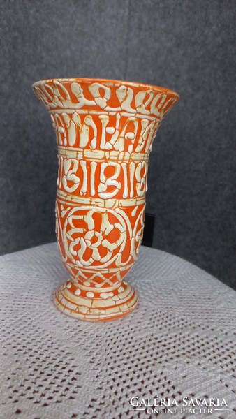 Gorka Géza jelzett kerámia váza, magassága: 18,8 cm, nyílásának átmérője: 12 cm