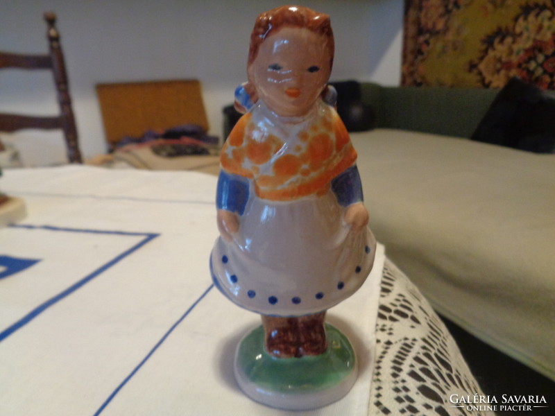 Széchi ceramic little girl, from the fifties, 10 cm
