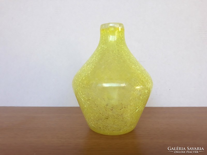 Karcagi sárga fátyolüveg váza