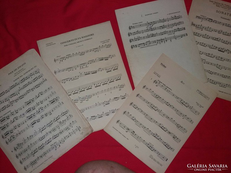 According to the pictures, I am advertising old sheet music for violin for the last time!!