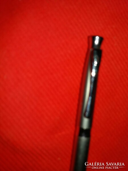Retro heavy metal casing silver-colored waist-down ballpoint pen as shown